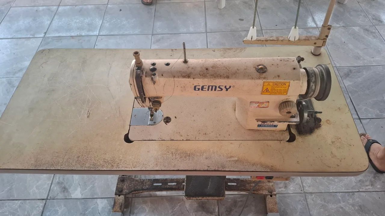 Máquina de Costura Reta Industrial  - Foto 2