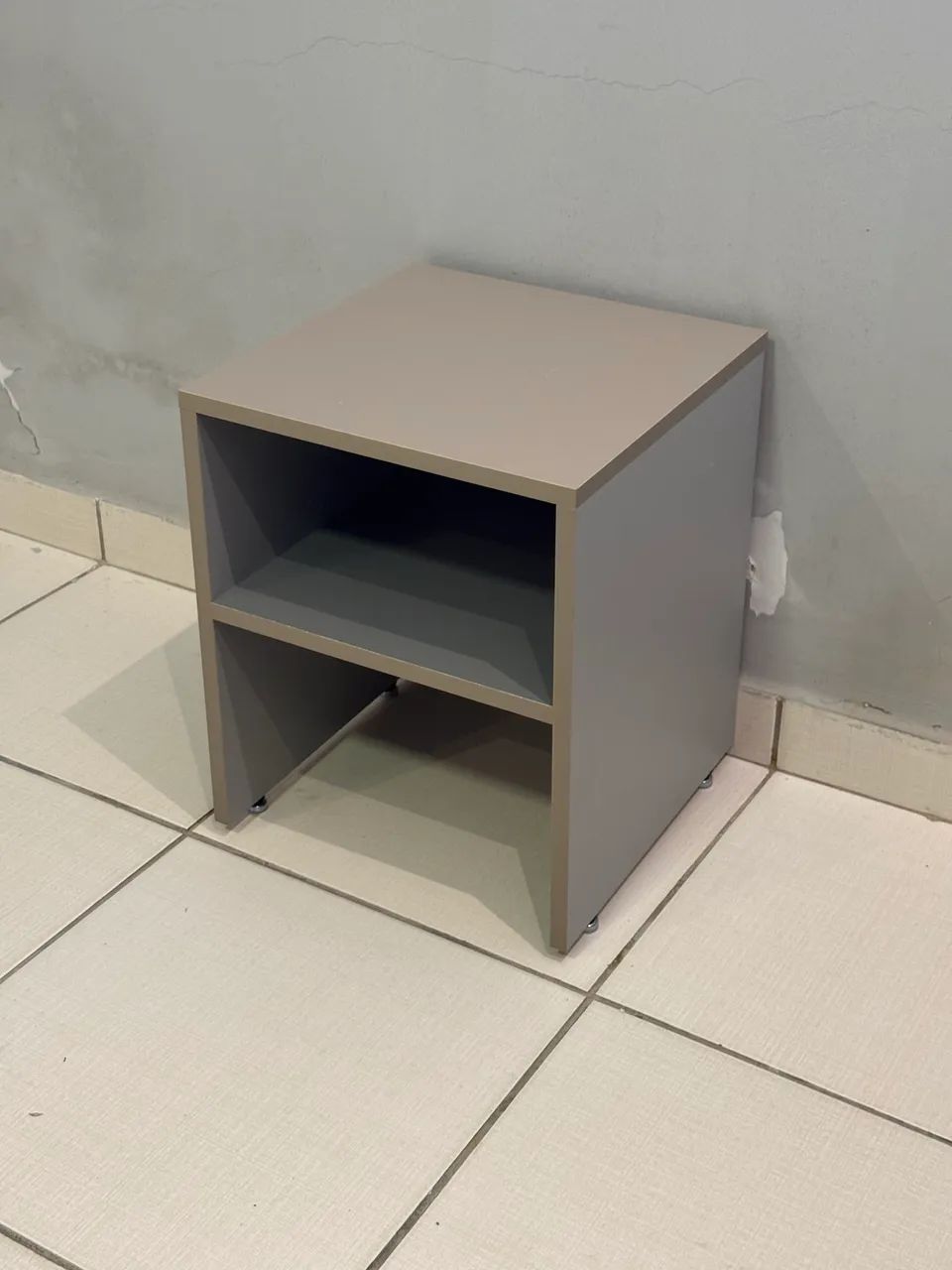 Criado mudo moderno e funcional  - Foto 2