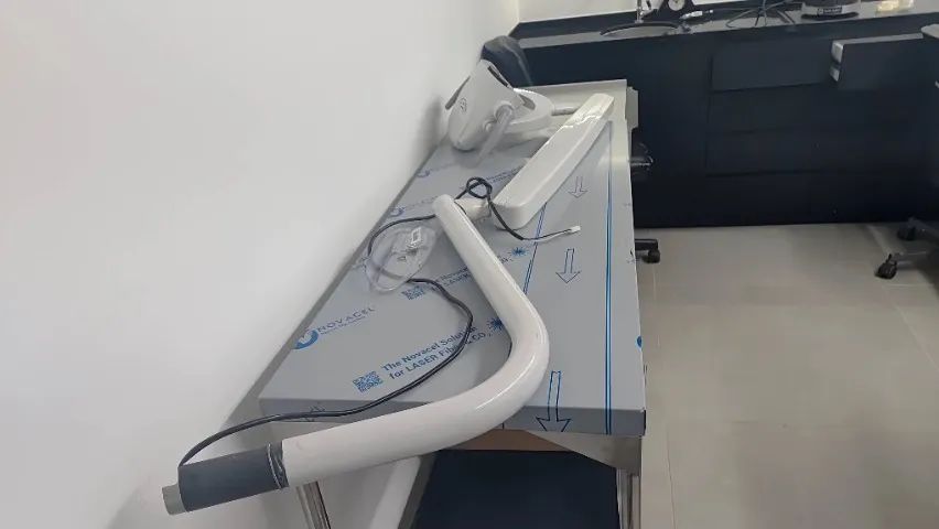 Refletor de consultório com  lâmpada Led  - Foto 2