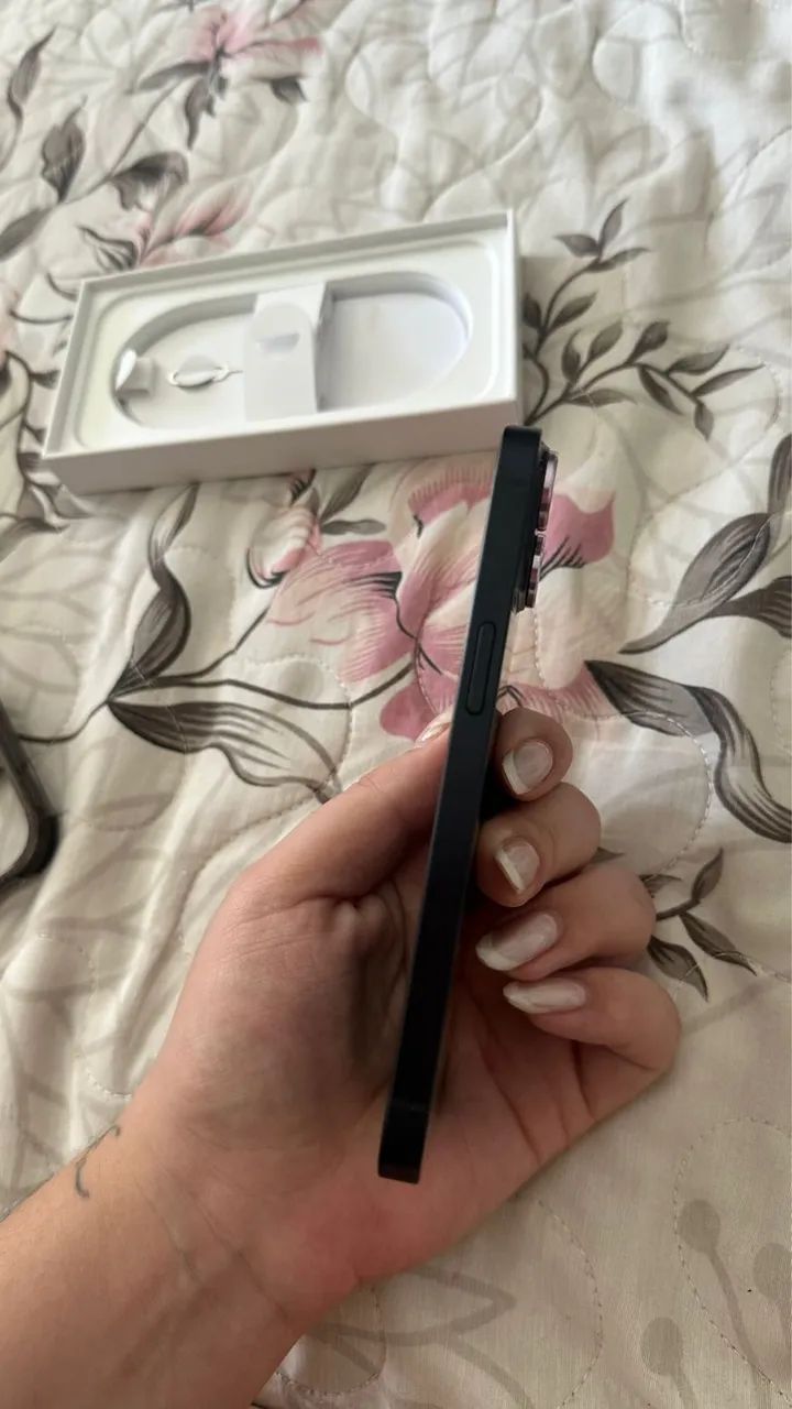 Celular - IPhone 14 - Foto 2