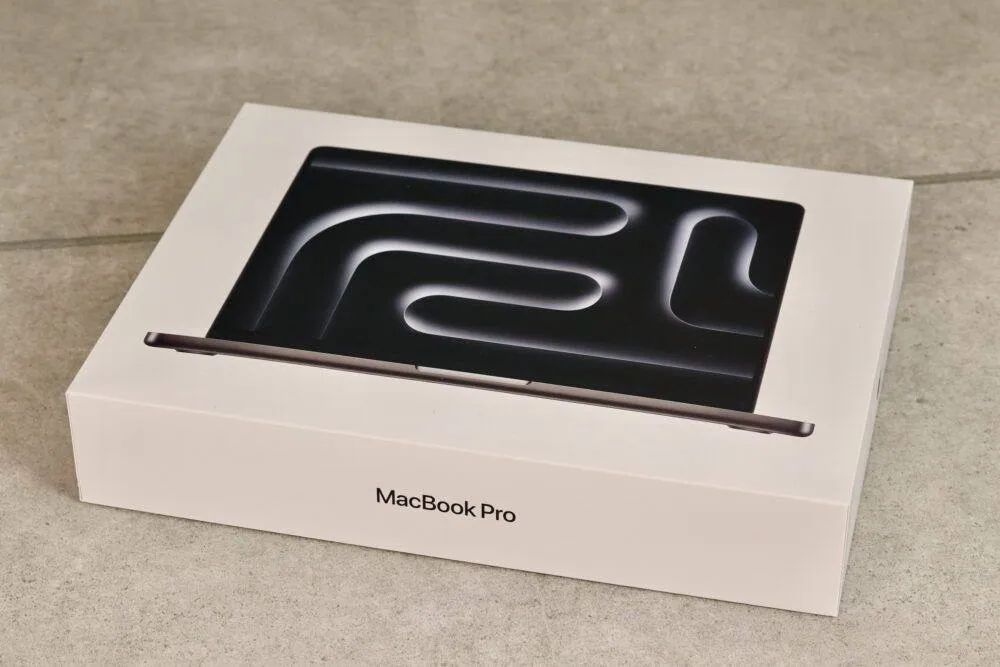 MACBOOK PRO16 M5 MAX 48GB RAM 2TB SSD
