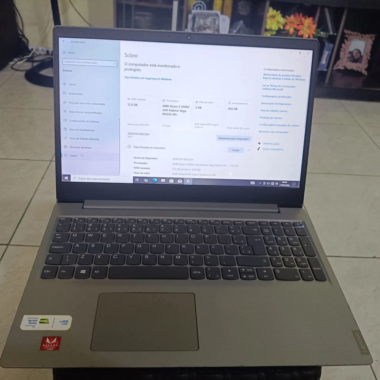 Notebook Lenovo Ryzen 5 3400U  - Foto 2