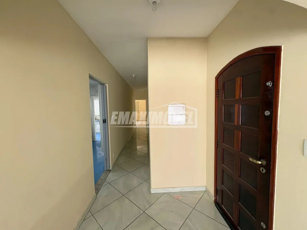 Casa com 3 dormitórios com suíte na Vila Haro - Foto 3