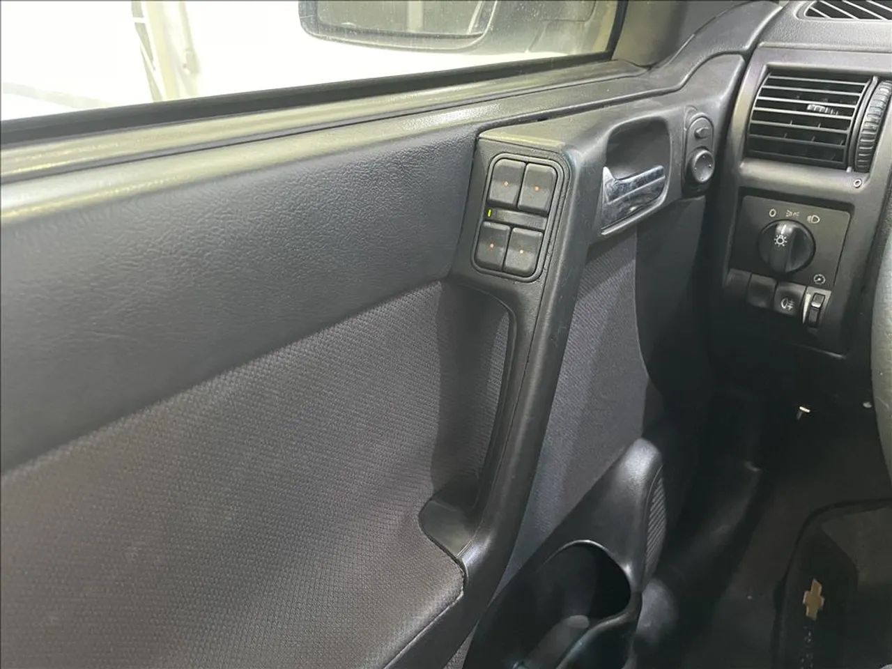 Chevrolet Astra Advantage 2.0 MPFI 8V FlexPower 5p, foto 11 de 19
