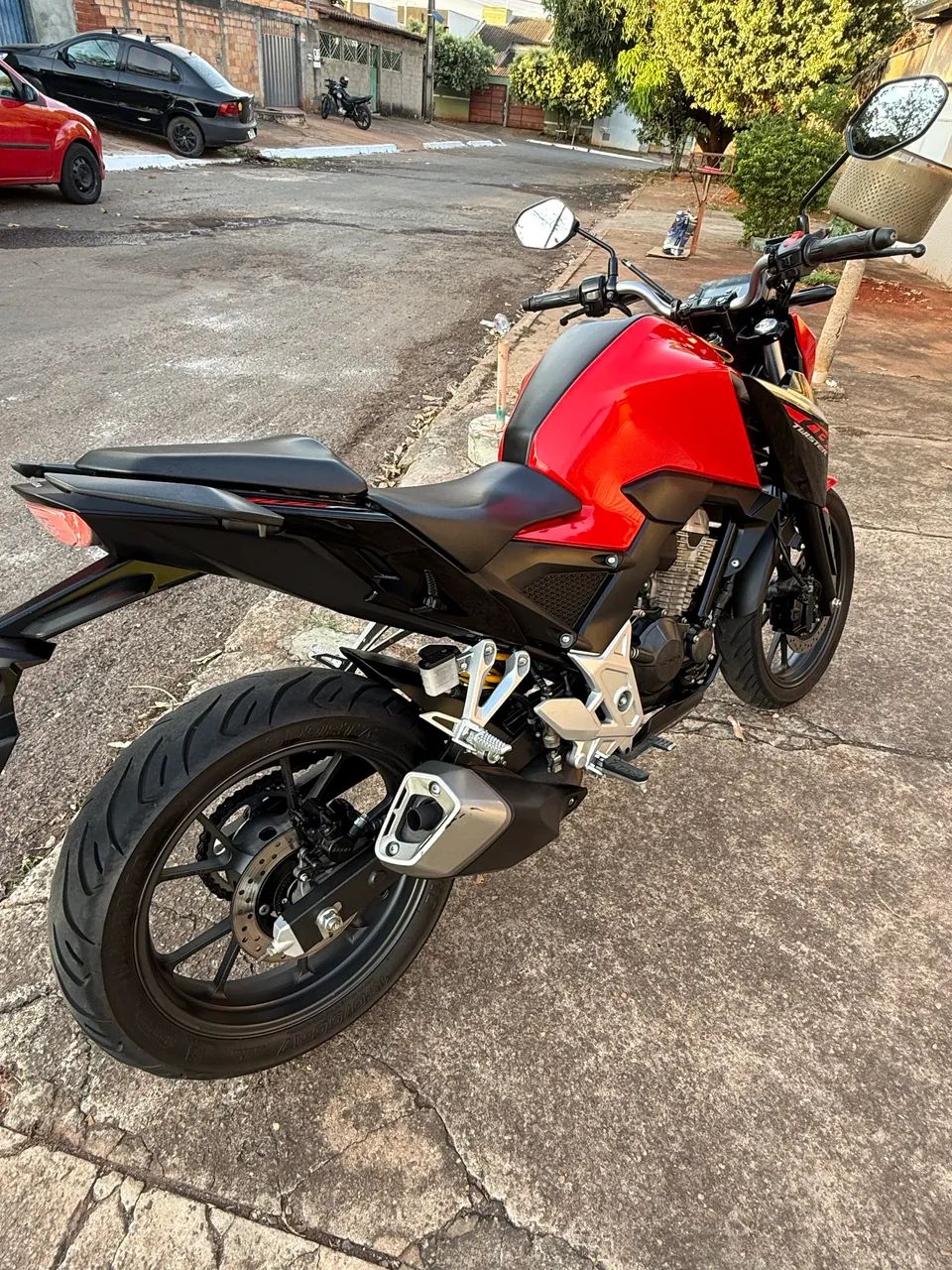 CB 300F - Foto 4