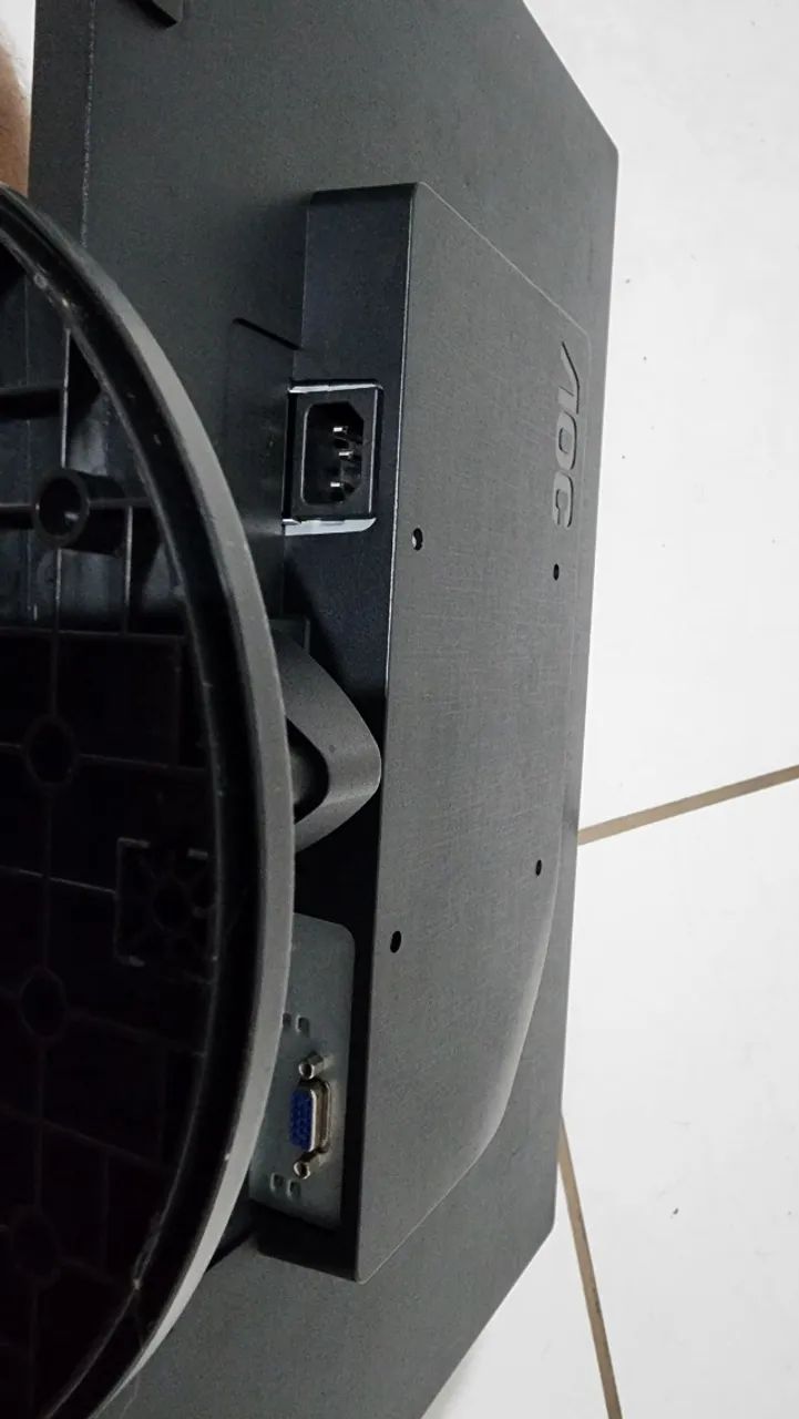 Monitor 21,5" AOC - Foto 4