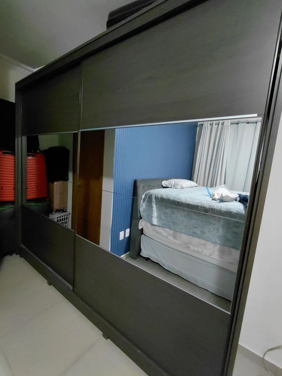 Guarda roupa casal com porta de correr em MDF - Foto 2