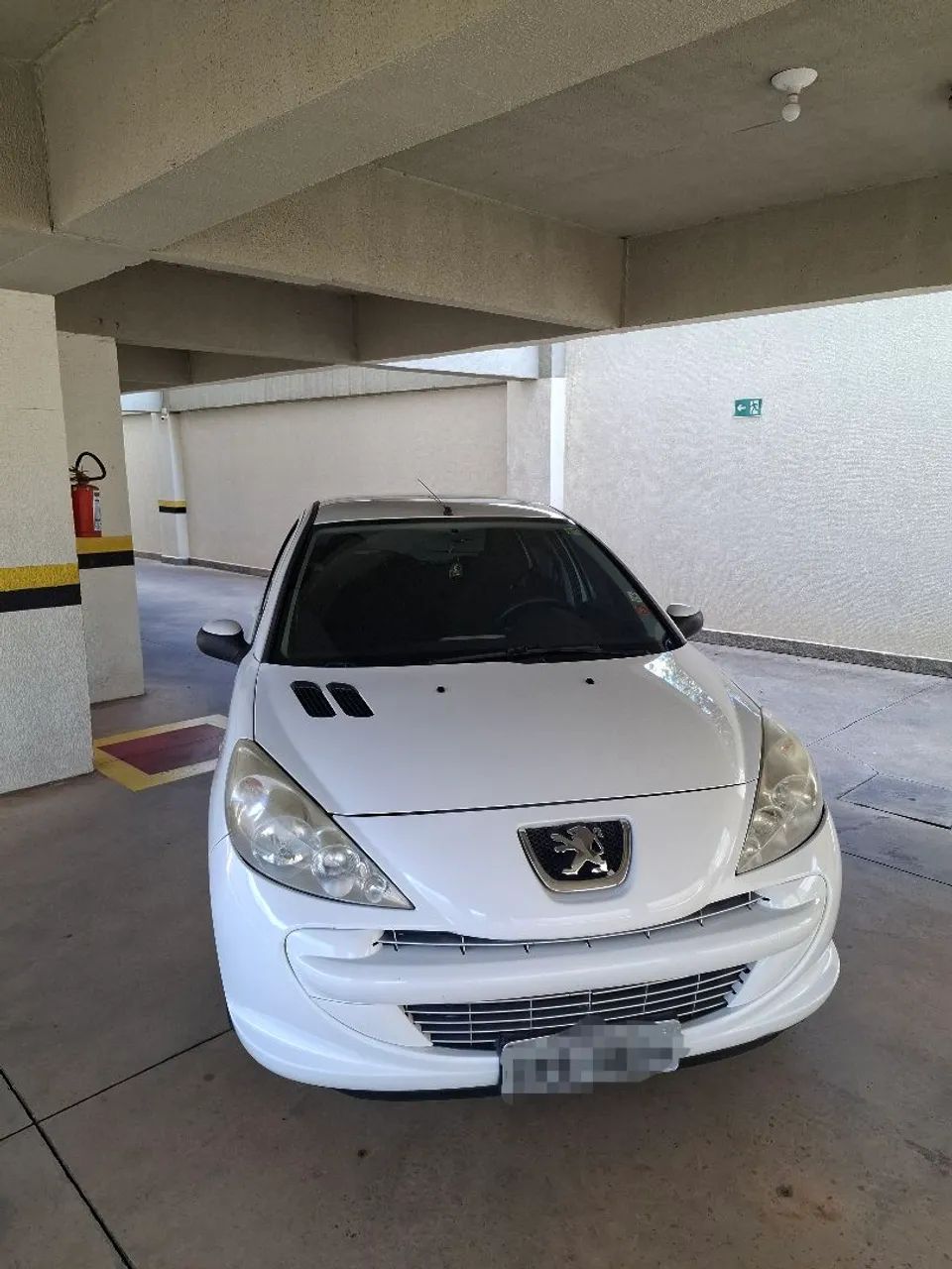 Peugeot 207 XR 1.4 Flex 8V 3P 2013 - Foto 2