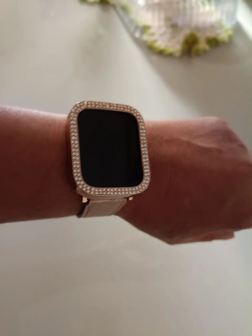 Pulseira e capa protetora smartwatch champanhe com strass Tam. 40mm - Foto 4