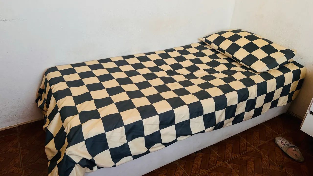 Cama de Solteiro - Ótimo Estado