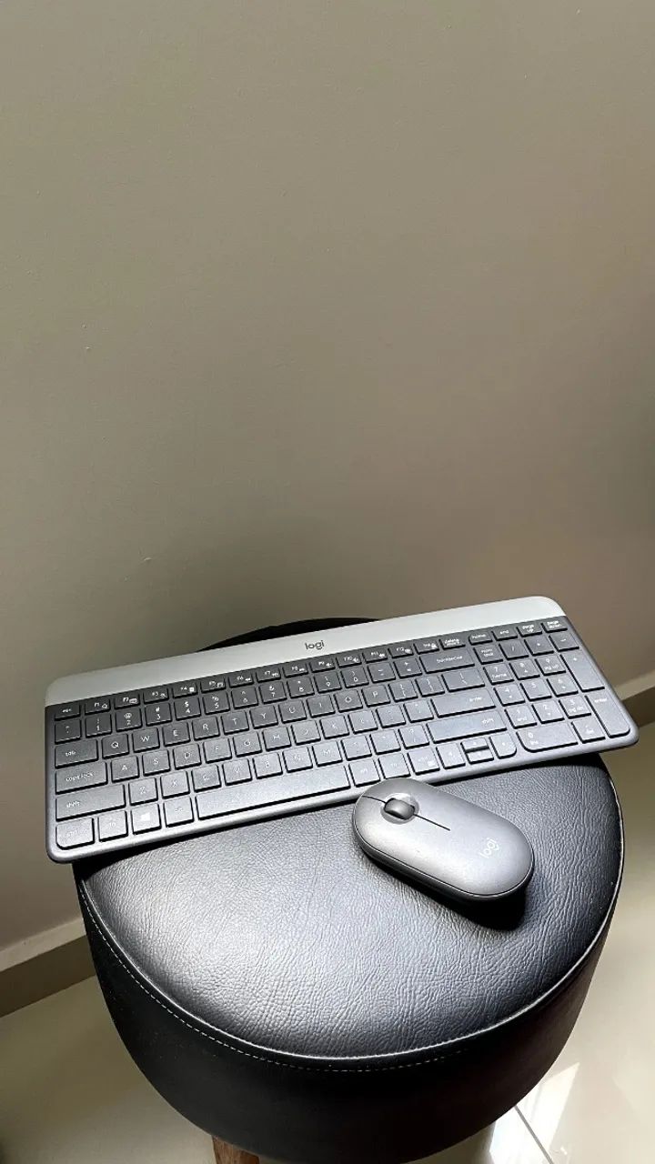 Logitech Teclado + Mouse Sem Fio Mk470 