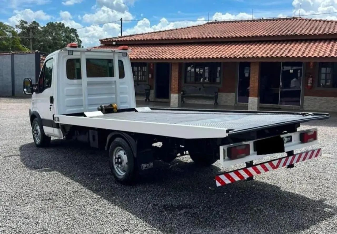 Iveco Daily 35s14 Plataforma 2015 - Foto 3
