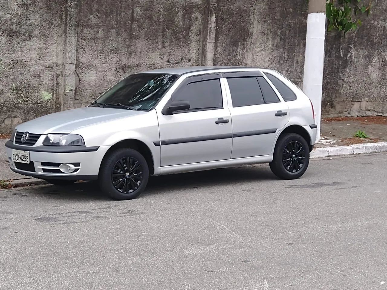 Volkswagen Gol 1.0 Plus 16V 4P 2001