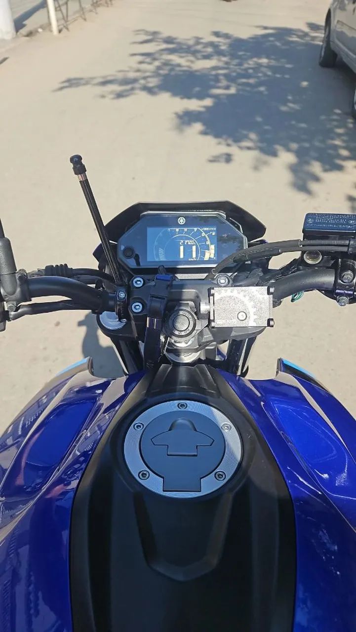 FZ25 2026 - 6000KM - Foto 3
