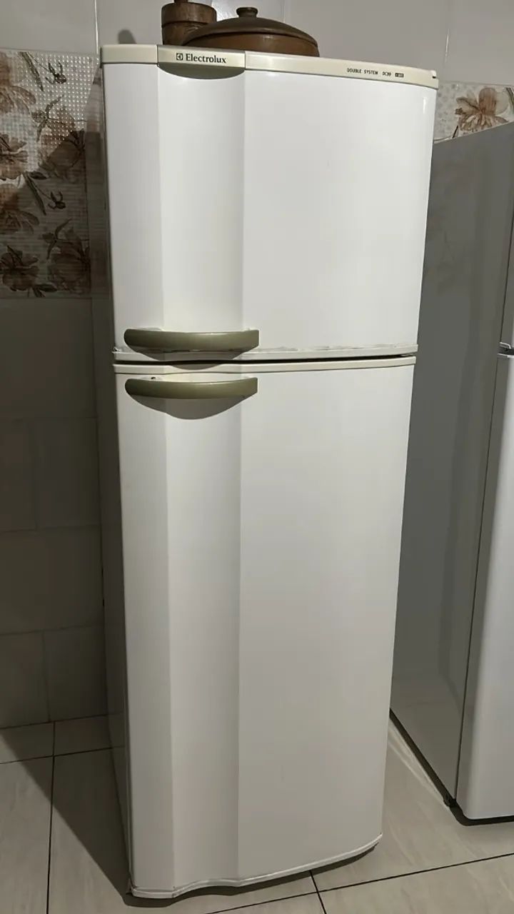 Geladeira Electrolux 359 litros
