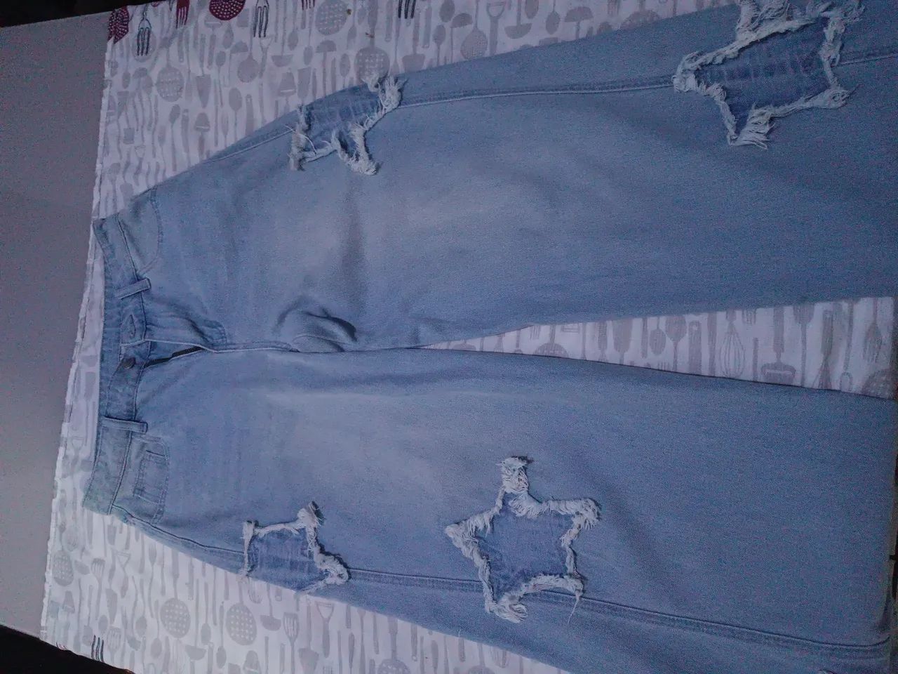 Calça Jeans Larga com Design de estrelas