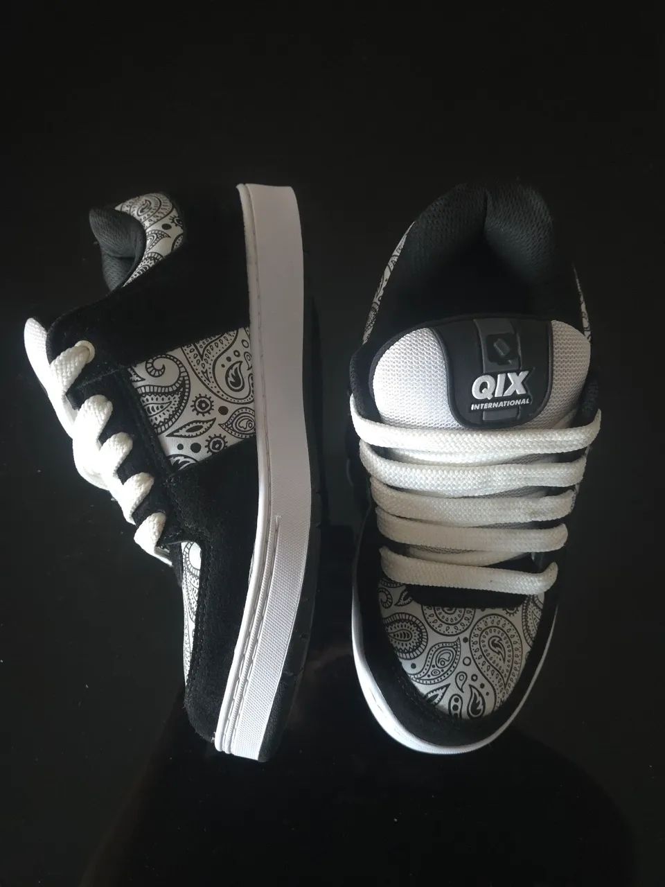 Tênis Qix 90's OG Branco e Preto - Foto 2