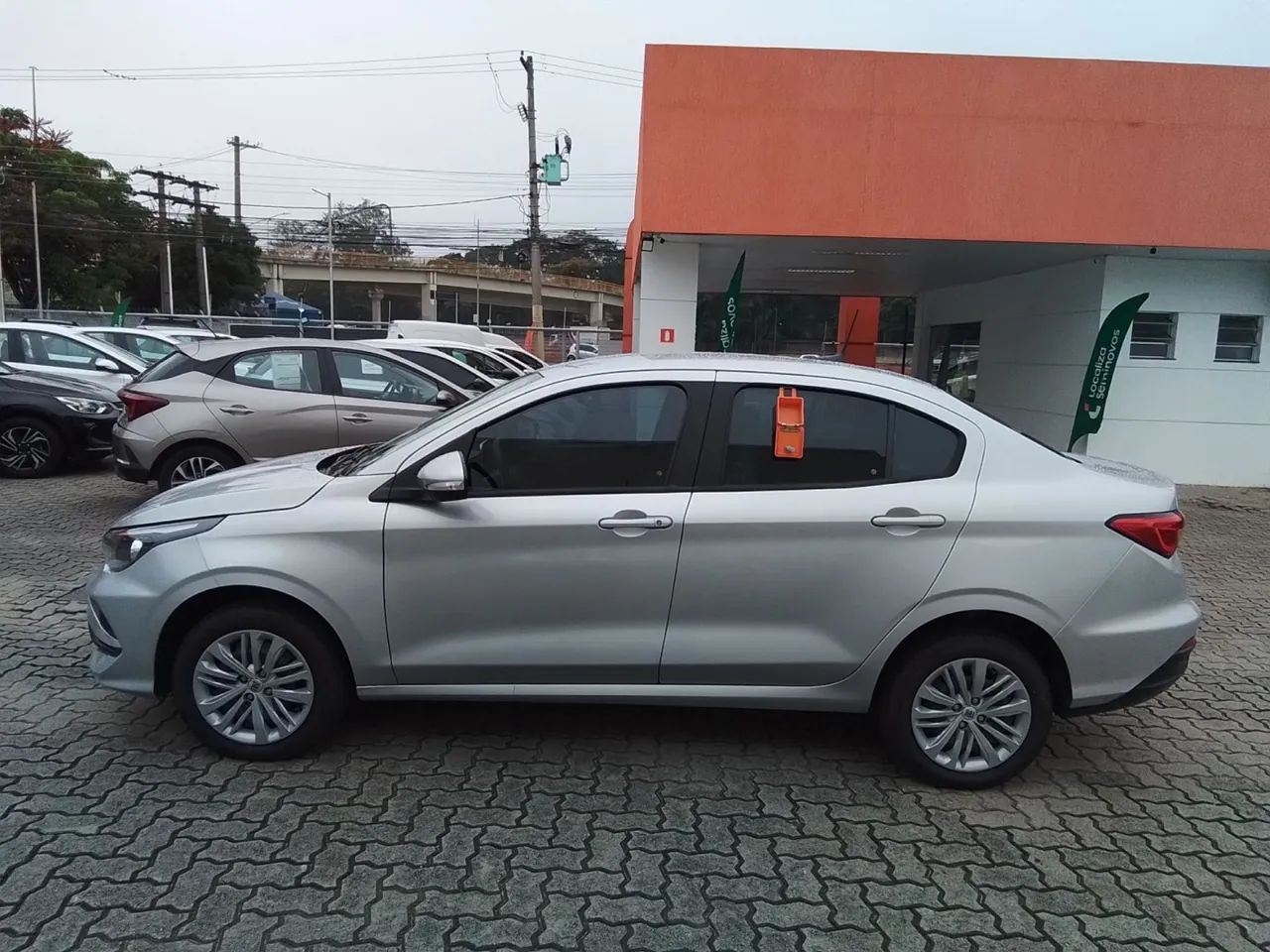Fiat Cronos DRIVE 1.3 8V Flex Aut., foto 2 de 12