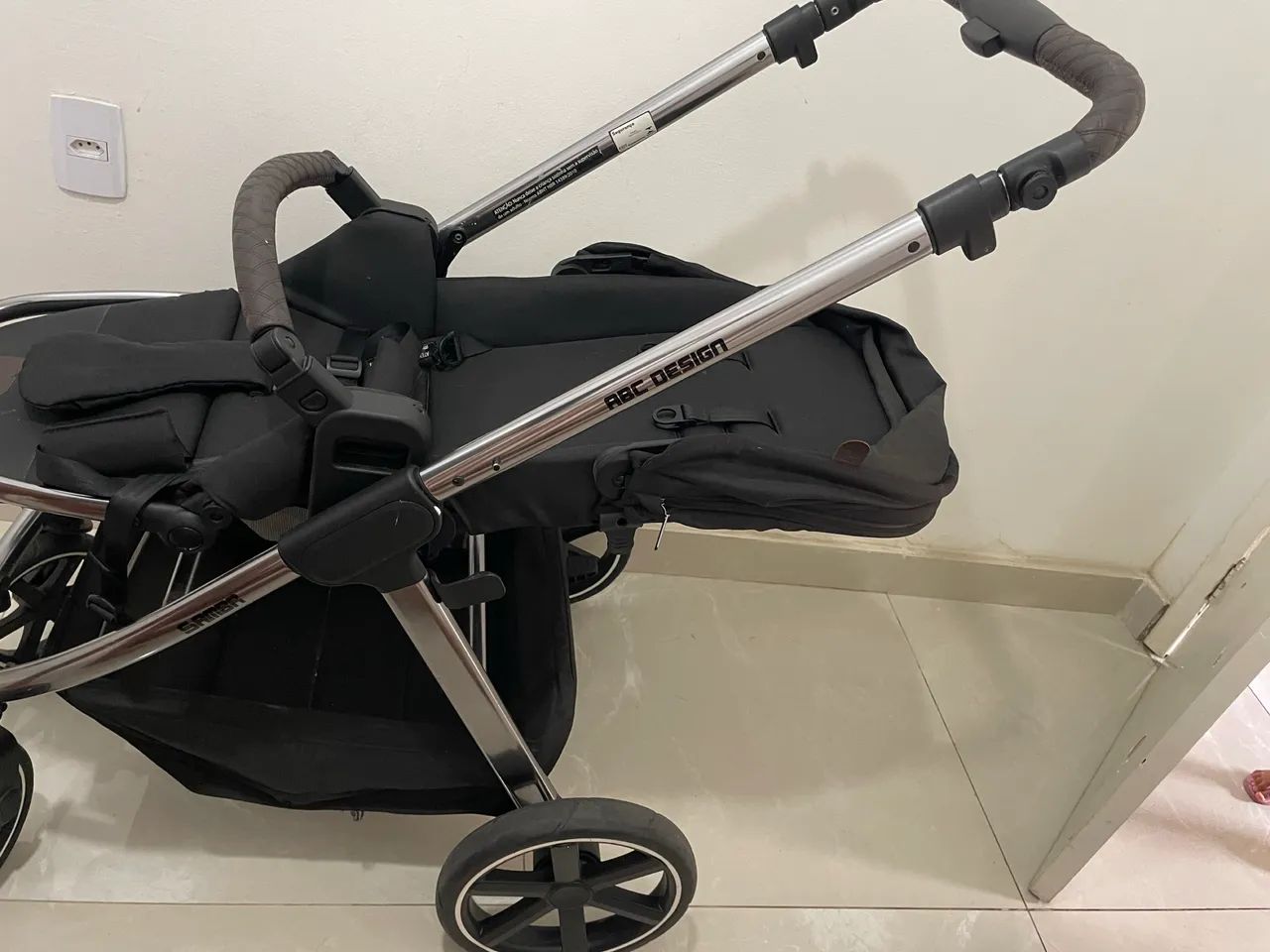 Vendo carrinho de bebê da ABC design com Moisés  - Foto 2