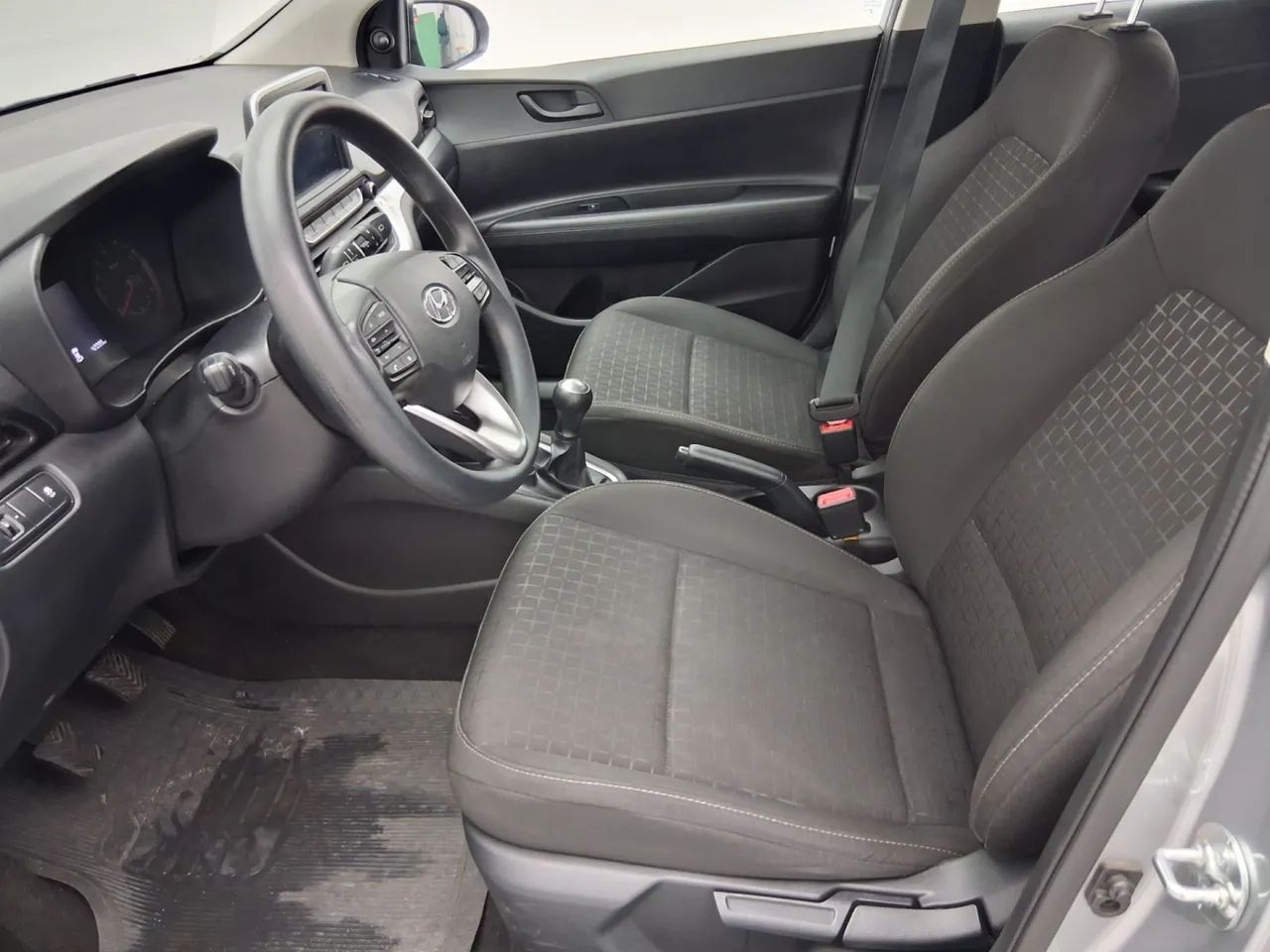 Hyundai HB20 Comfort 1.0 Flex 12V Mec., foto 16 de 18