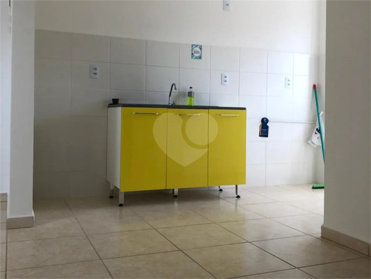Apartamento à venda com 2 quartos no Edificio Lar Lisboa em Sorocaba-sp - Foto 2