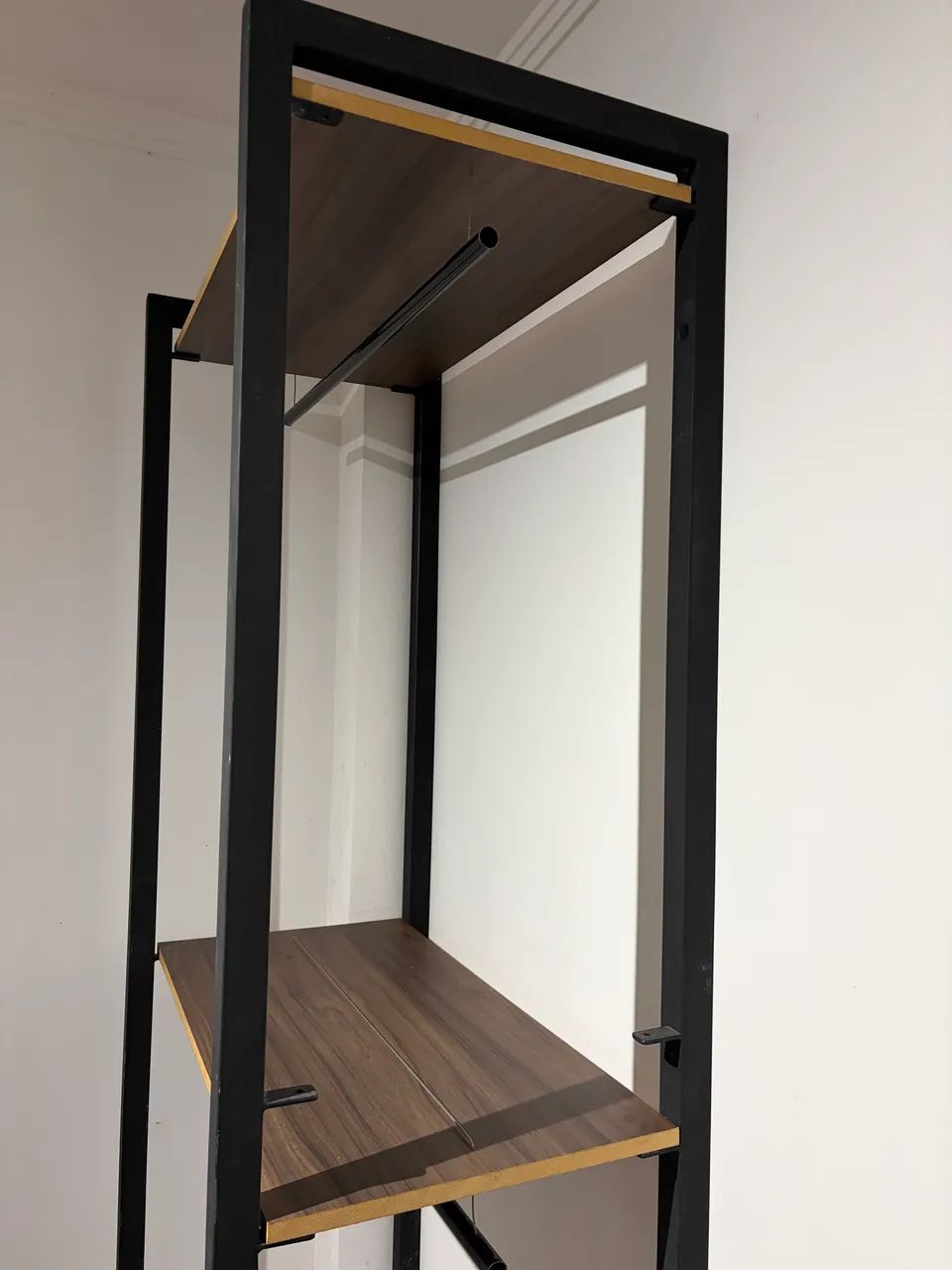 Guarda roupa aberto em aço e mdf 18mm - Foto 3