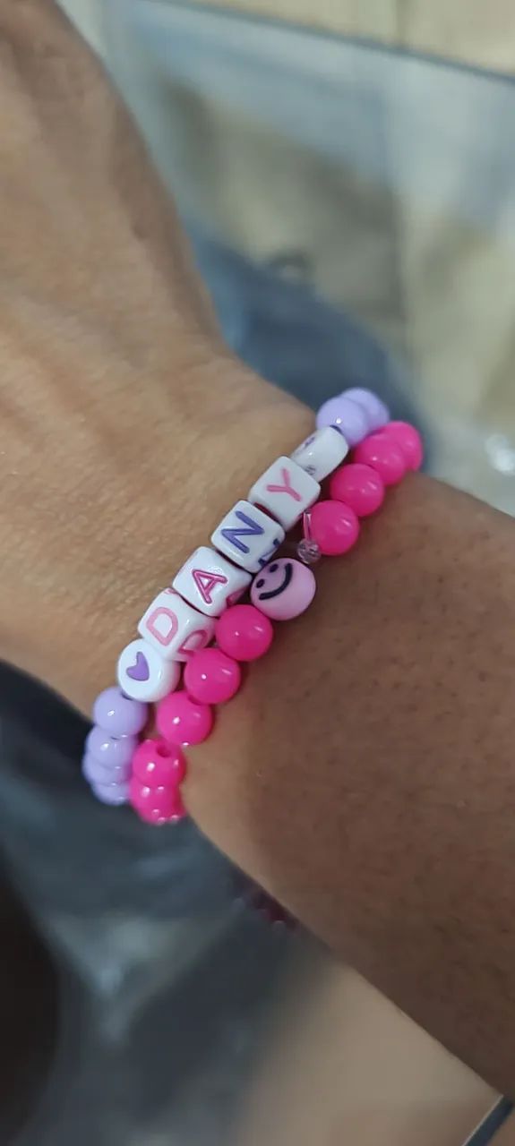 Pulseiras coloridas 