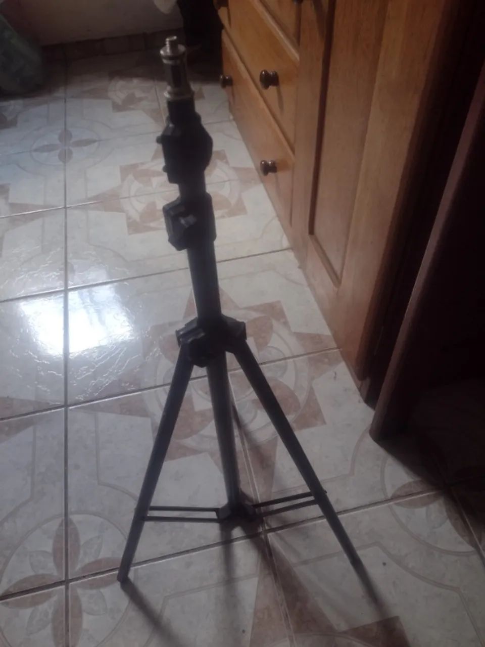 tripé para celular e projetor - Foto 2
