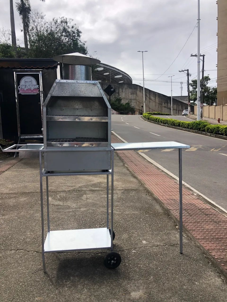 Churrasqueira para espetinho / carrinho de churrasco  - Foto 4