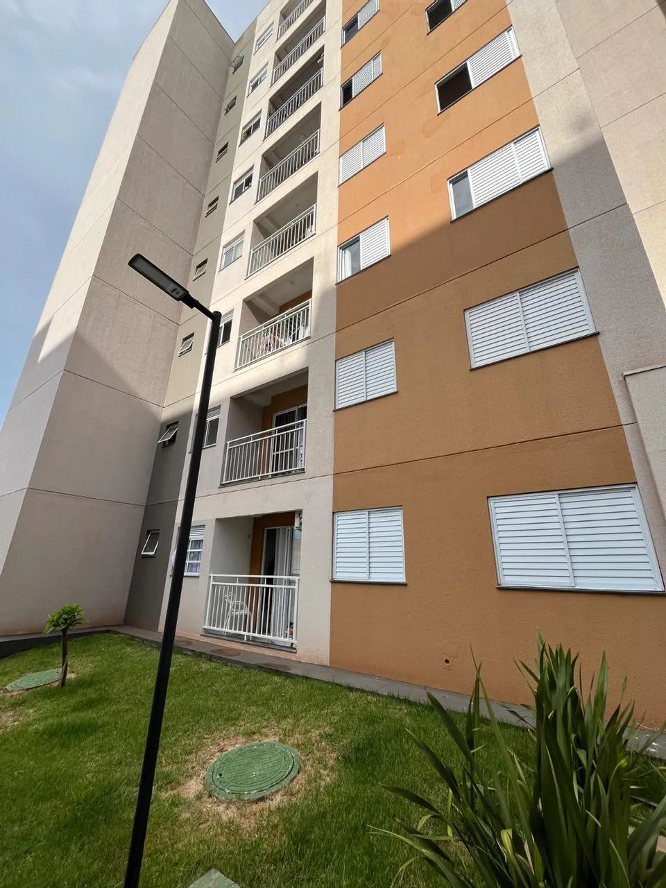 Apartamento para alugar em Maringá, Parque das Laranjeiras, com 2 quartos, com 45.33 m² - Foto 2