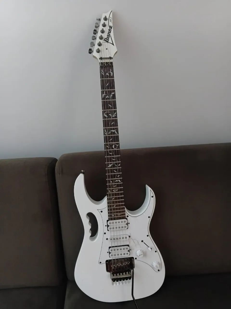 ibanez steve vai jem