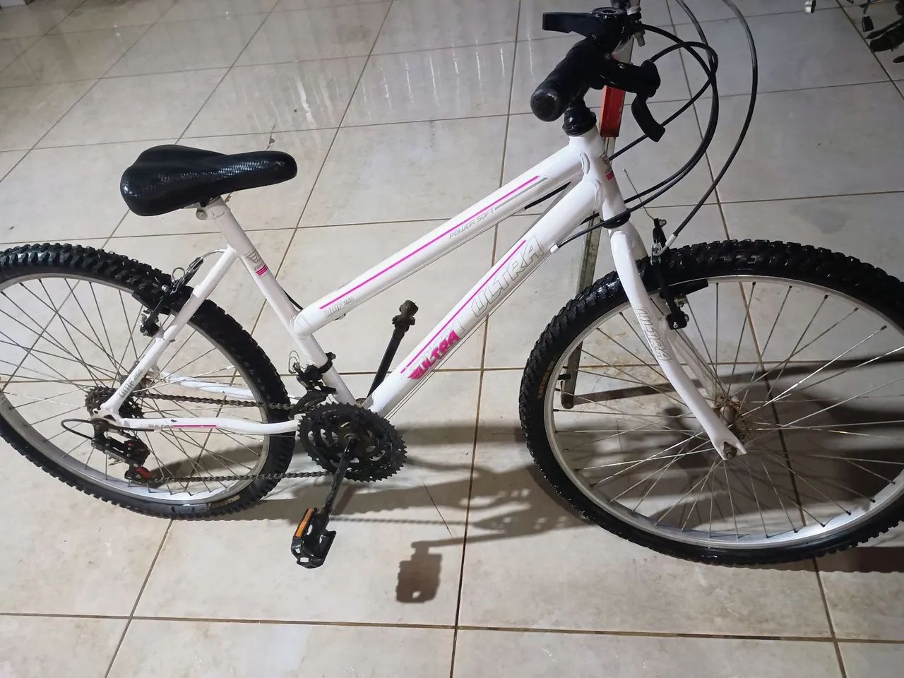 Bicicleta aro 26 com marchas 