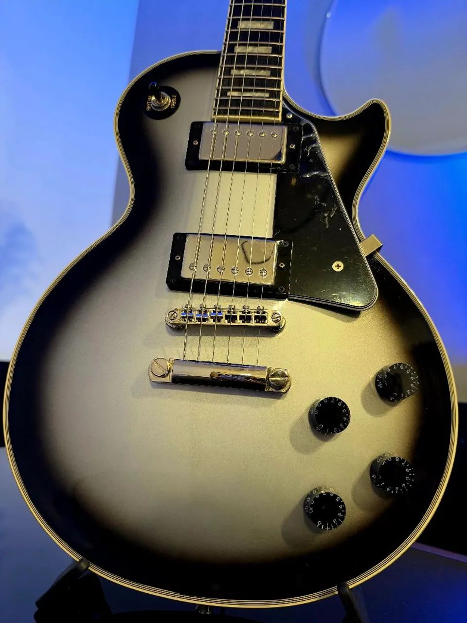 Guitarra Epiphone Les Paul Custom Silver Burst  - Foto 4