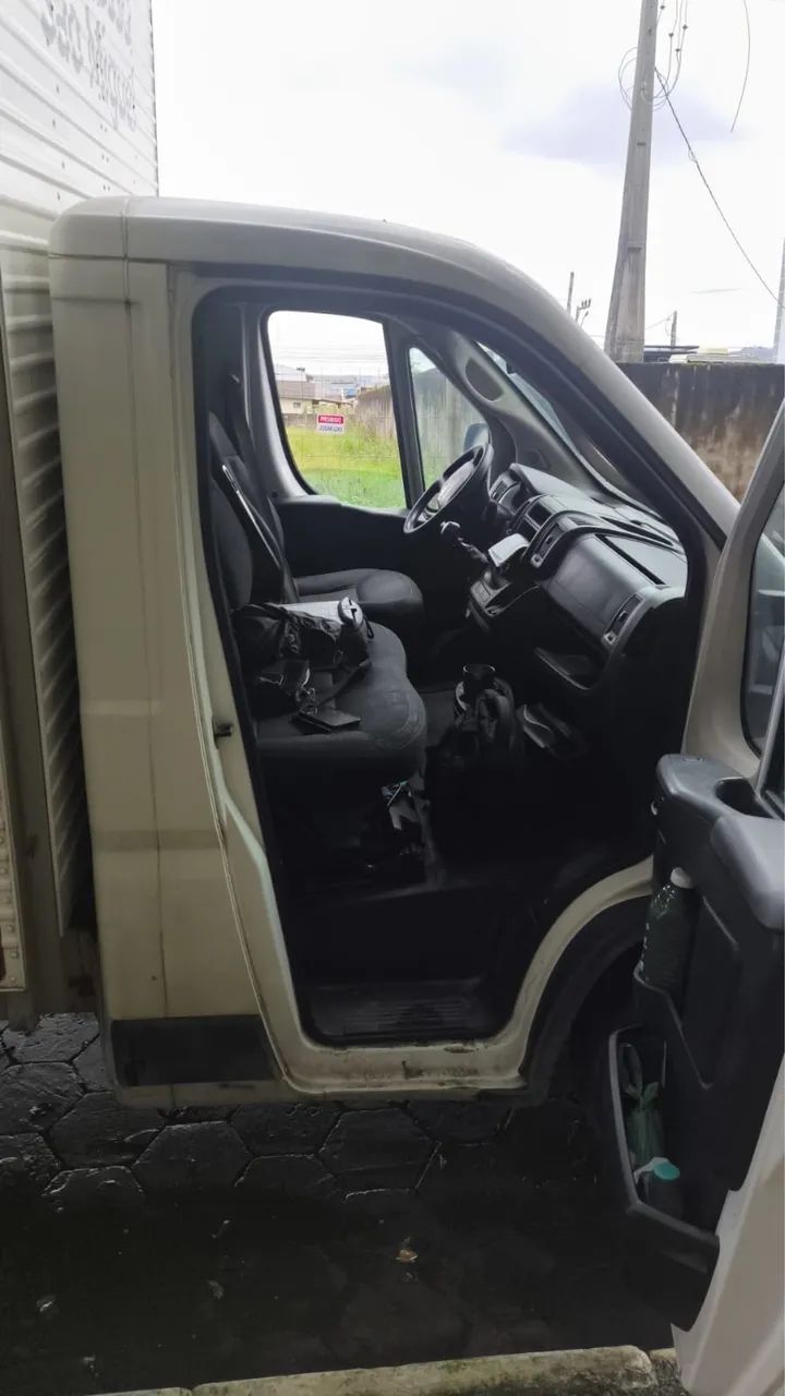 Ducato com Baú IMPECÁVEL  - Foto 3