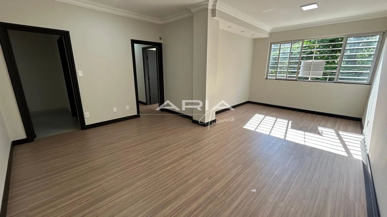 Apartamento à venda no Edifício Angélica no Centro de Londrina/PR