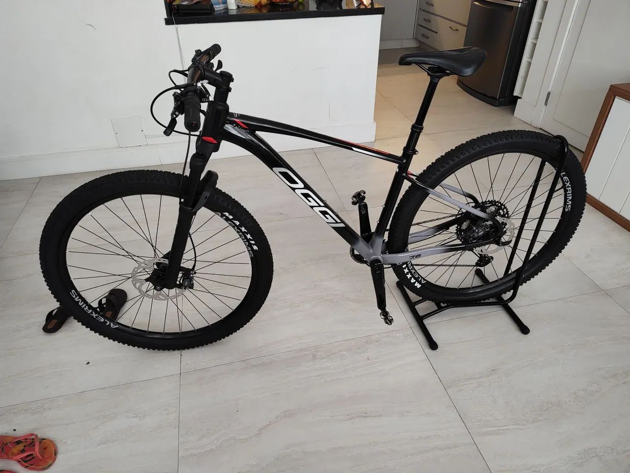 Bicicleta Oggi 7.6 M