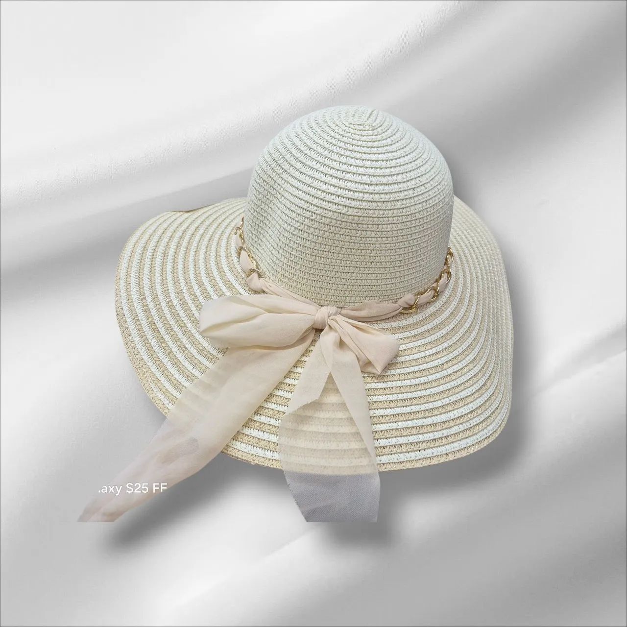 CHAPÉU  DE PRAIA COM ABA