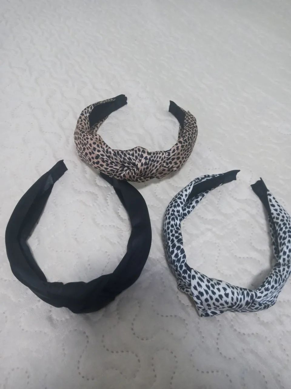 Tiara as três por 20,00