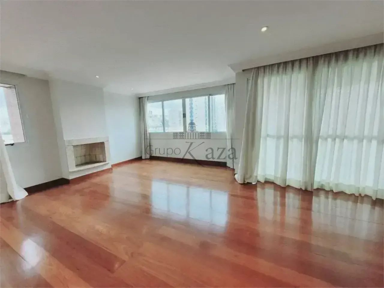 Apartamento - Moema - 3 Dormitórios - 250m². - Foto 2