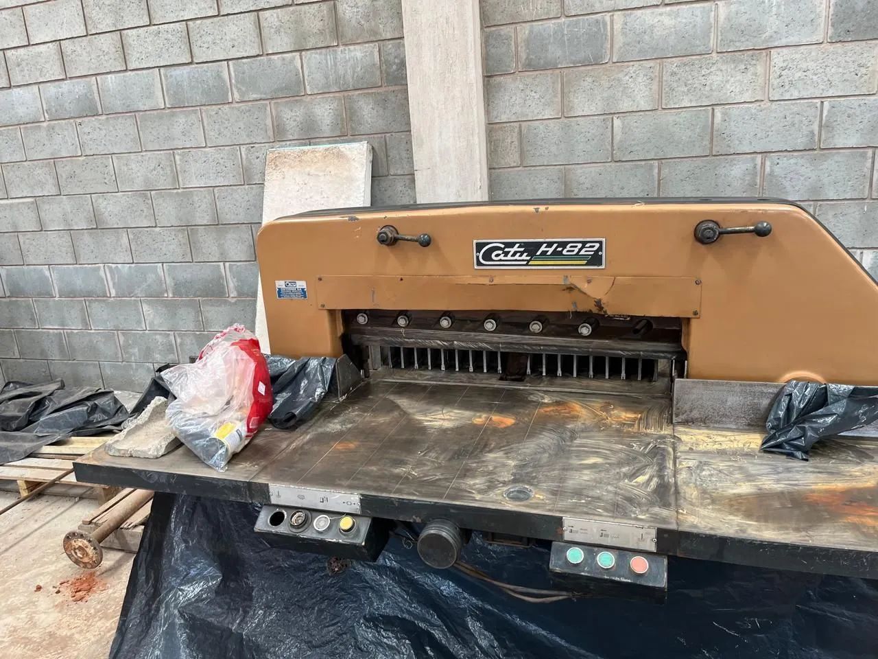 Vendo guilhotinas para gráfica  - Foto 2