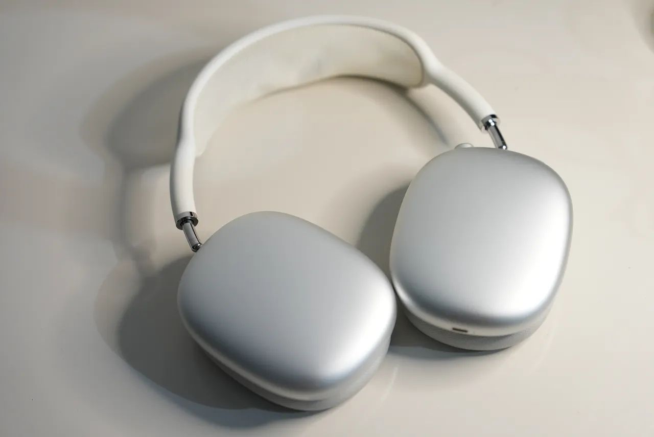 AirPods Max | Branco - Foto 2