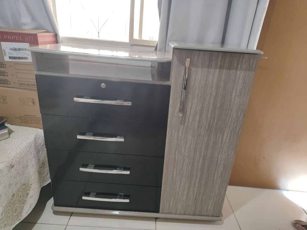 Cômoda casal 4 gavetas 