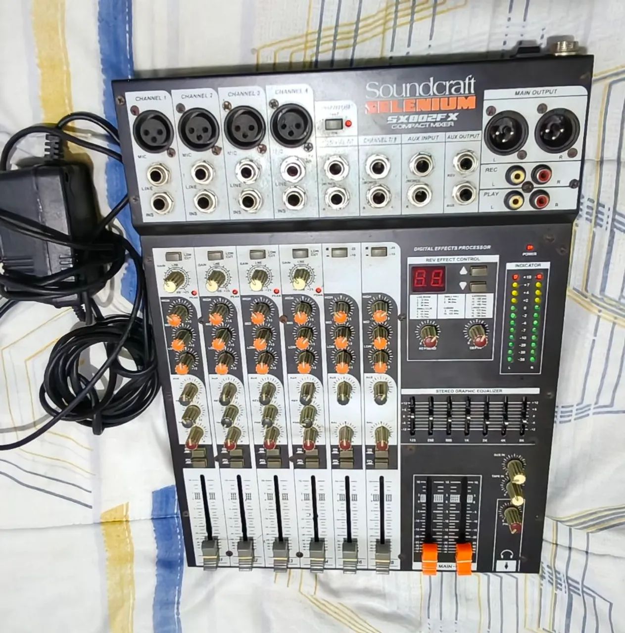 Mesa de som Soundcraft Selenium  - Foto 3