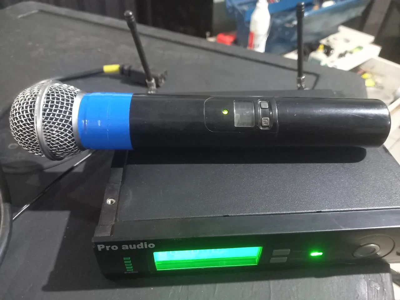 MICROFONE SEM FIO PRO ÁUDIO COM DEFEITO  - Foto 3