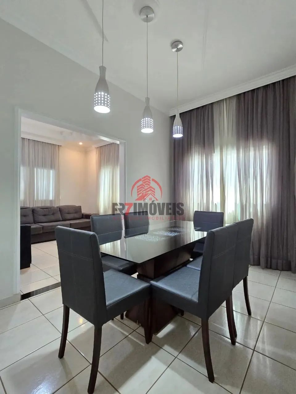 CASA COM QUINTAL E QUIOSQUE NO JARDIM IPÊ - GOIÂNIA/GO - Foto 4