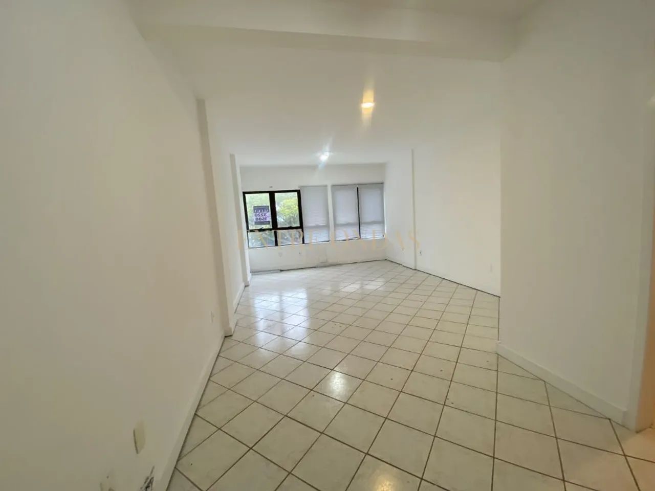 Sala comercial no bairro Trindade, Florianópolis. - Foto 2