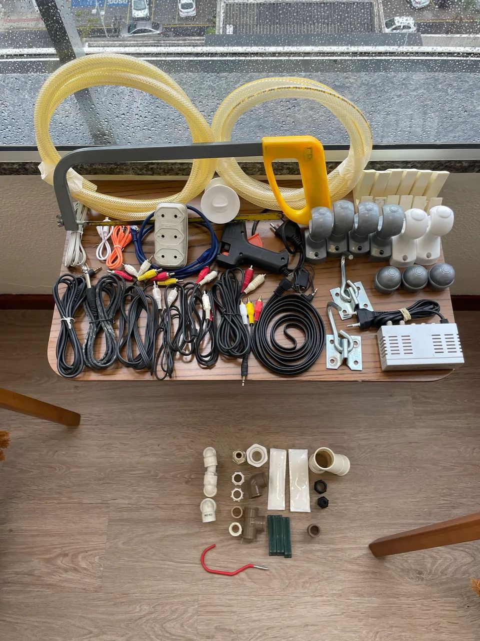 Cabos e adaptadores tudo