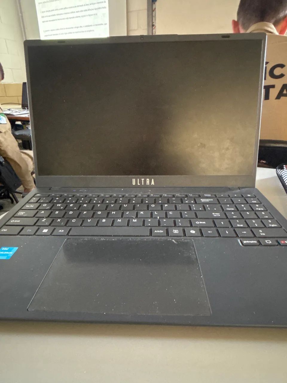 NOTEBOOK ULTRA À VENDA