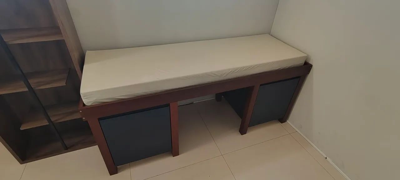 Maca médica em madeira com portas  - Foto 2