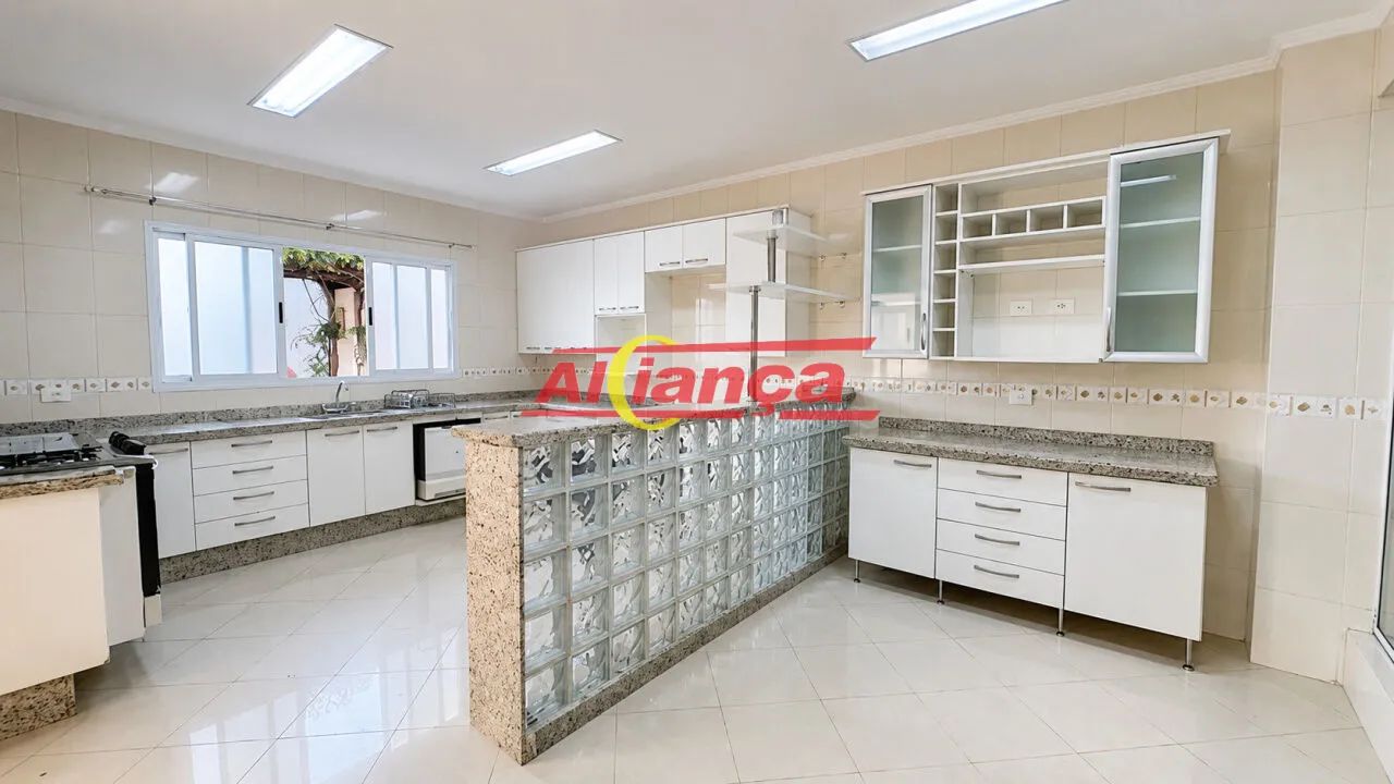 Sobrado com 427m², com 4 quartos e 3 suítes à venda na Vila Galvão - Foto 5
